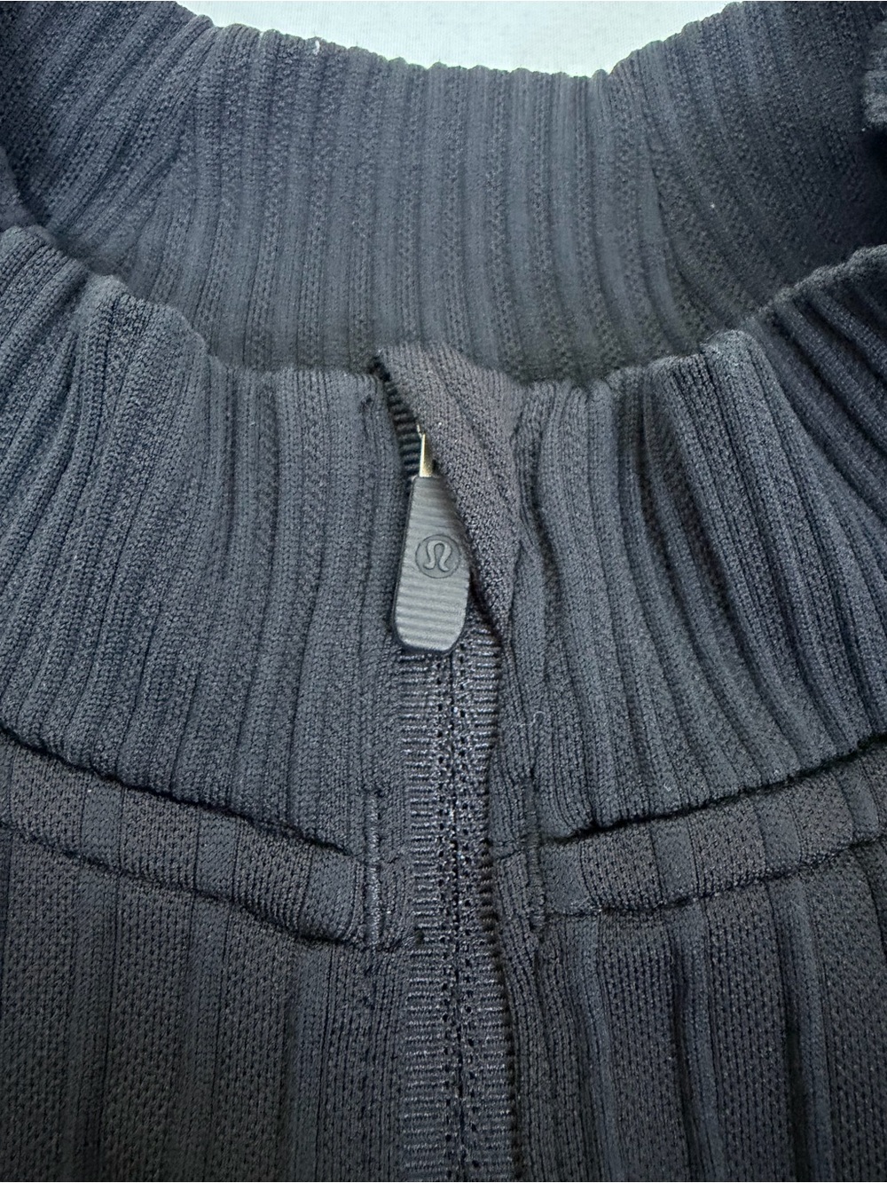 Lululemon Rest Less Cropped Half Zip Black Ribbed Top Size 4 - Picture 5 of 9